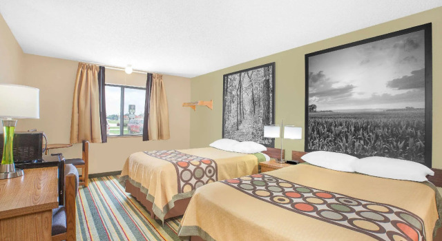 Четырёхместный номер Standard Super 8 by Wyndham Mt Pleasant