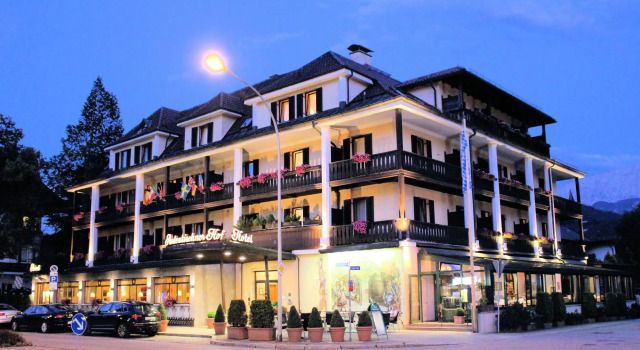 HENRI Hotel Garmisch-Partenkirchen, Rezervați Hotel Hoteluri în Garmisch-Partenkirchen cu parcare, aproape de Wankbahn, Parcare