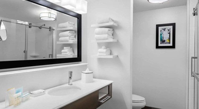 Номер With Microwave / Fridge Hampton Inn & Suites Los Angeles/Hollywood, CA