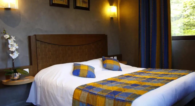 Двухместный номер Superior с балконом и с видом на озеро Hotel des Marquisats