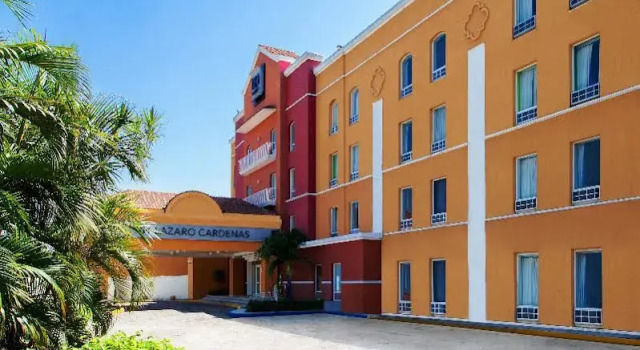 Nh Lazaro Cardenas, Rezervovat Hotel Hotely v Michoacan s parkováním, Parkování