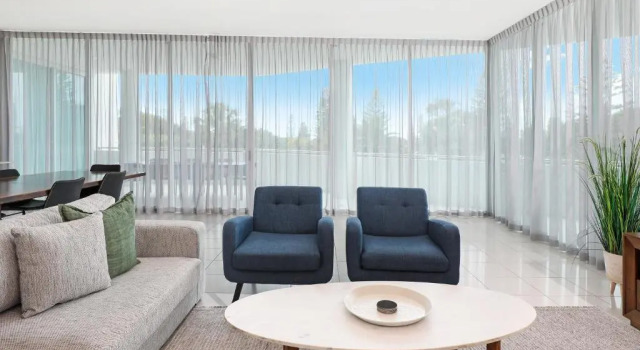 Люкс Deluxe с 2 комнатами Element on Coolum Beachfront Sunshine Coast