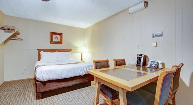 Двухместный номер Standard Four Seasons Lodge