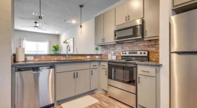 Апартаменты с 2 комнатами Newly Built 'corner Hideaway' 3 Mi to Texas A & M