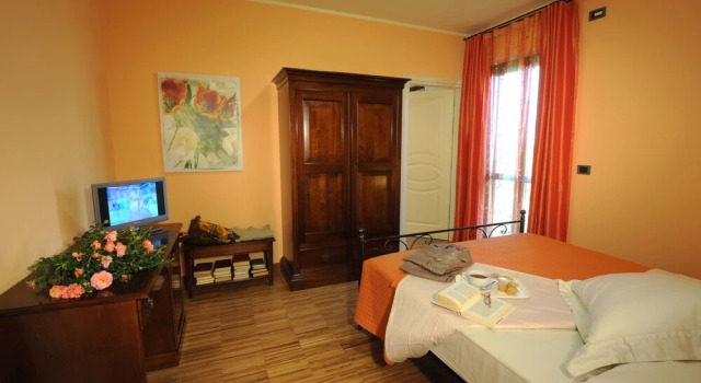 Villa Vecchio, Rezervați Vilă Hoteluri în Castagnito cu parcare, Parcare
