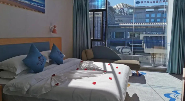 Номер Deluxe Microtel by Wyndham Lijiang