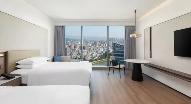 Четырёхместный номер Deluxe с видом на город Jieyang Marriott Hotel