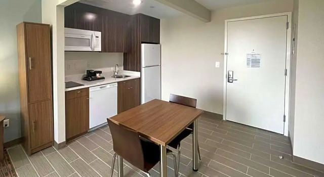 Люкс MainStay Suites Bronx - Belmont