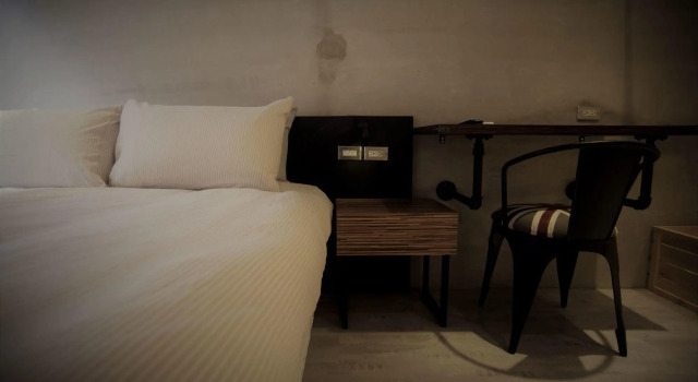 O2 Hotel M12
