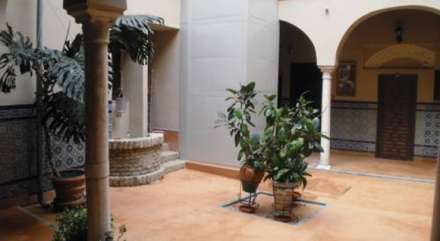 Hotel Patio de las Cruces, Забронировать Отель Недорогие отели Севильи, рядом с Научный музей Севильи, недорого