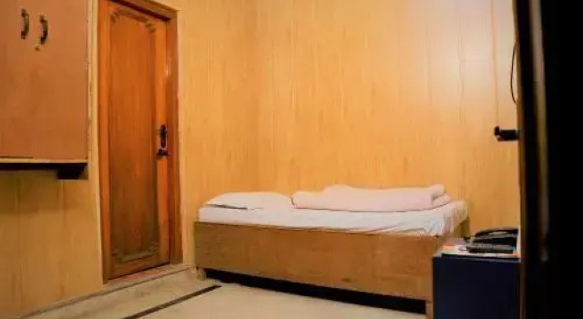 Pehal Inn, Rezervovat Hotel Déhrádún Uttarakhand