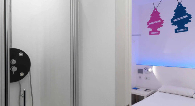 Chic & Basic Tallers Hostal, Забронировать Хостел Хостелы Барселоны, рядом с Королевская площадь, Хостел