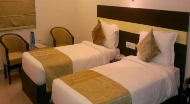 Hotel Empire Regency