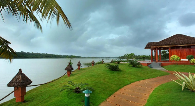 Номер Standard Fragrant Nature Backwater Resort & Ayurveda Spa Kollam