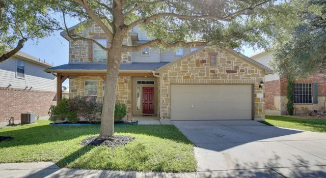 Коттедж 4 Mi to TPC San Antonio: Cozy Getaway w/ Deck
