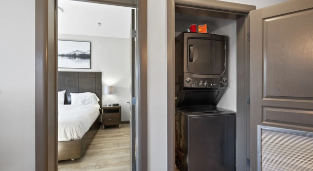 Playa Del Sol with Style #449, Buchen Sie Hotel Hotels in British Columbia mit Pool, Schwimmbad