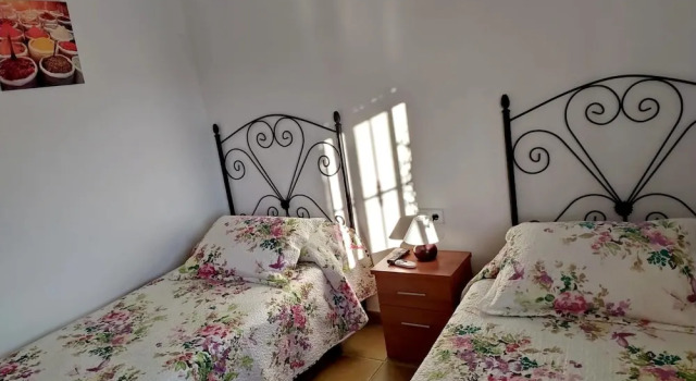 Villa With 4 Bedrooms in Daimalos, With Wonderful Mountain View, Private Pool, Enclosed Garden Near the Beach, Boek Villa Hotels in Arenas met parkeren, Parkeren