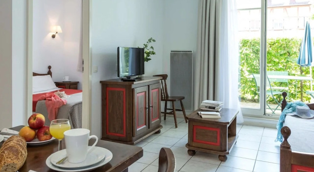 Picturesque apartment with a dishwasher on a quiet place., Book Apartment Bergheim Alsace
