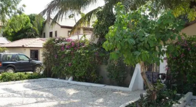 The Flowerlodge, Prenota Hotel Banjul Gambia