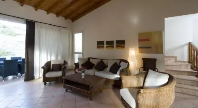 Hilltop Chalet, Book Chalet Villas in Pissouri, Villa