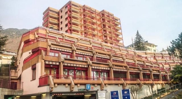 Hotel Bristol & Spa Bristol, Забронировать Отель Отели Монтрё с бассейном, рядом с Казино в Монтрё, Бассейн