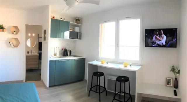 Studio Saint-Denis, Забронировать Отель Монпелье Hérault, рядом с Торговая палата Hôtel Saint-Côme