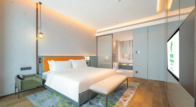 Люкс c 1 комнатой Holiday Inn Changchun Oriental Plaza by IHG