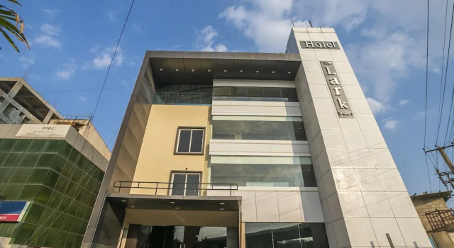 Capital O 11186 The Lark