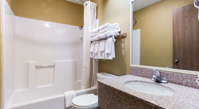 Номер Economy Urban Inn & Suites
