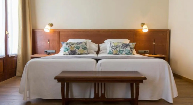 Люкс Deluxe Hotel-Hostal Sport