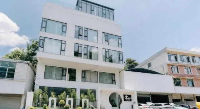 Suoye Mountain Mist Lodge, Prenota Hotel Hotel 4 stelle a Guizhou, 4*