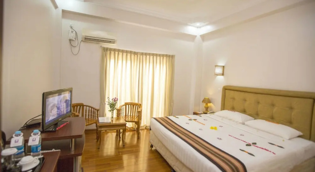 Двухместный номер Superior с балконом и с видом на сад Hotel Sincere Smile Bagan
