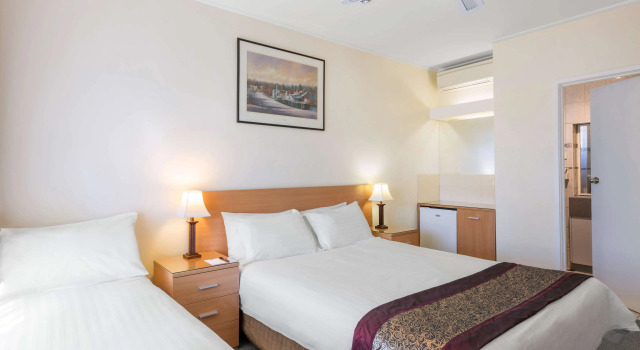Трёхместный номер Standard Отель Governor Gipps Motor Inn