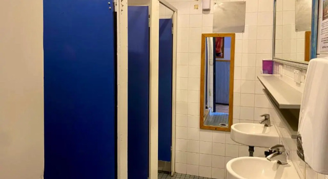 Кровать в общем номере (женский номер) Boardrider Backpackers and Budget Motel
