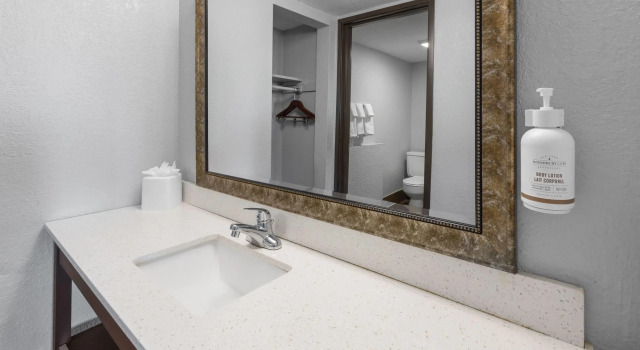 Baymont by Wyndham Downtown Detroit