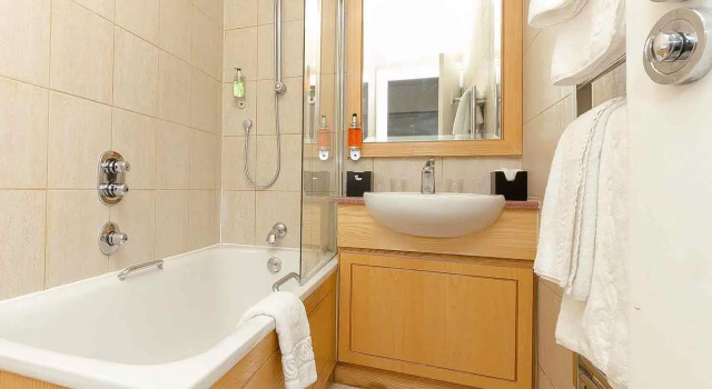 Трёхместный номер Standard с видом на сад Croft Court Hotel