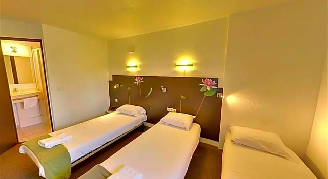 Трёхместный семейный номер Standard The Originals Access, Hôtel Béziers Est