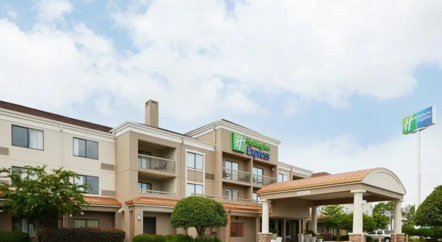 Кровать в общем номере Holiday Inn Express Tifton by IHG