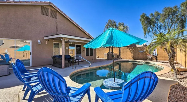 Коттедж Outdoor Kitchen, Heated Pool: Gilbert Retreat!