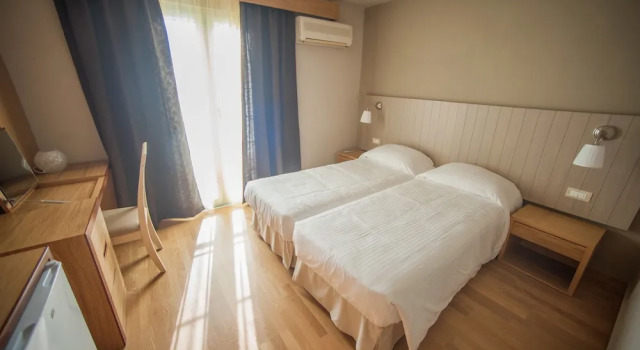 Двухместный номер Standard с балконом и с видом на море El Greco Hotel