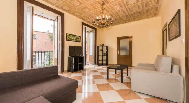 Grand Latina Apartment, Забронировать Апартаменты/квартира Латина Мадрид, рядом с Церковь Сан-Педро-Эль-Вьехо