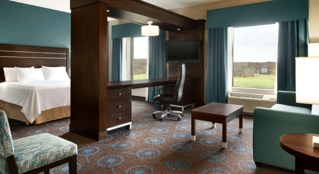 Двухместный люкс Hampton Inn & Suites Edgewood/Aberdeen-South