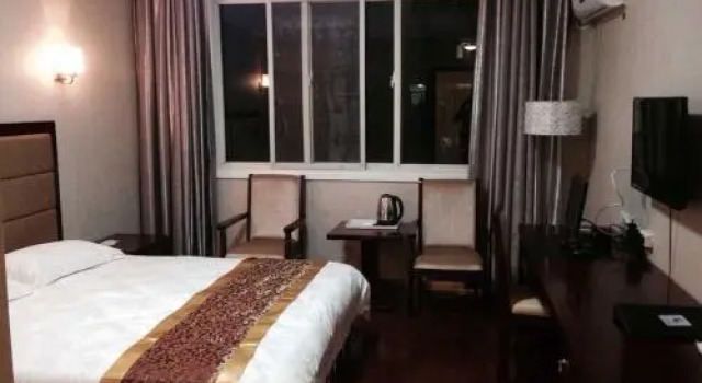 JUNYI Hotel Jiangxi Yichun Fengcheng People's Hosipital Xinglin Community, Rezerwuj Hotel Fengcheng Jiangxi