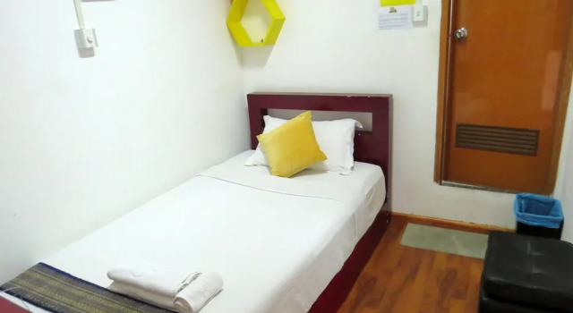 Кровать в общем номере Agga Youth Hotel