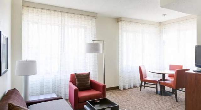 Люкс AC Hotel National Harbor Washington, DC Area