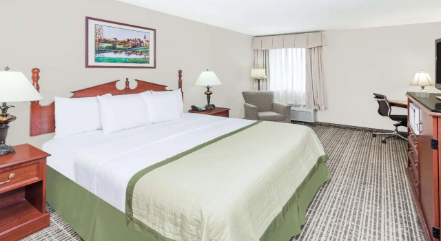Двухместный номер Standard Baymont by Wyndham Elkhart