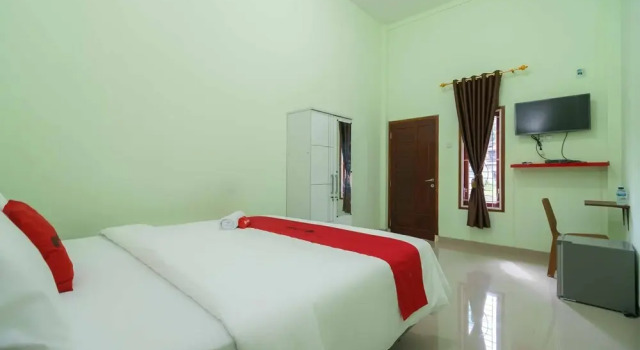 RedDoorz Syariah near Muara Enim Train Station, Réserver Hôtel Muara Enim South Sumatra Province