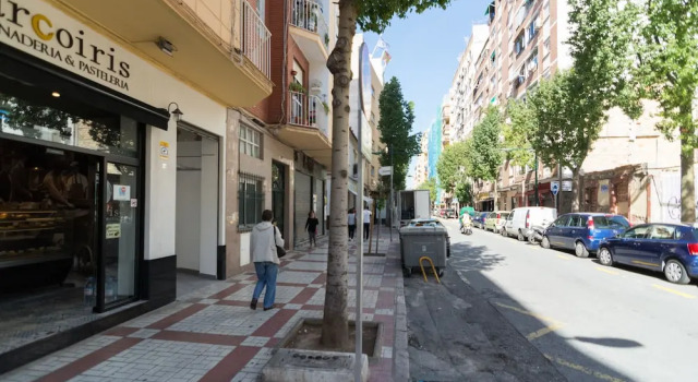 Sea & Wave Sevilla, Забронировать Отель Bailen-Miraflores Малага, рядом с Музей Кармен Тиссен