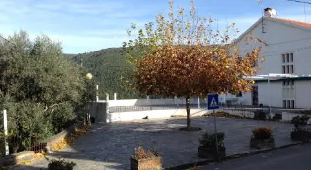 Alojamento Local De Pardieiros, Prenota Hotel Hotel a Alentejo con parcheggio, Parcheggio