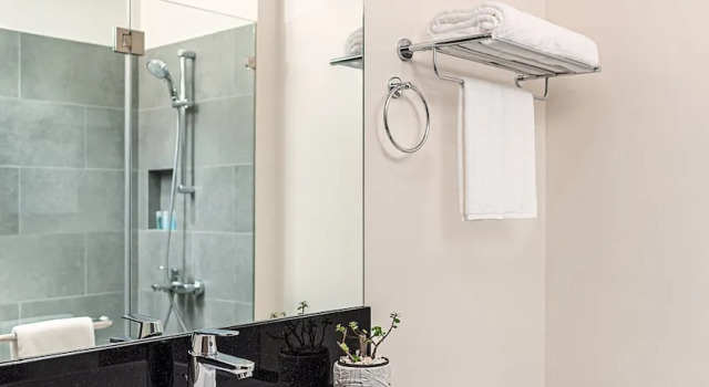 Номер Deluxe c 1 комнатой с балконом Citadines Amigo Iloilo